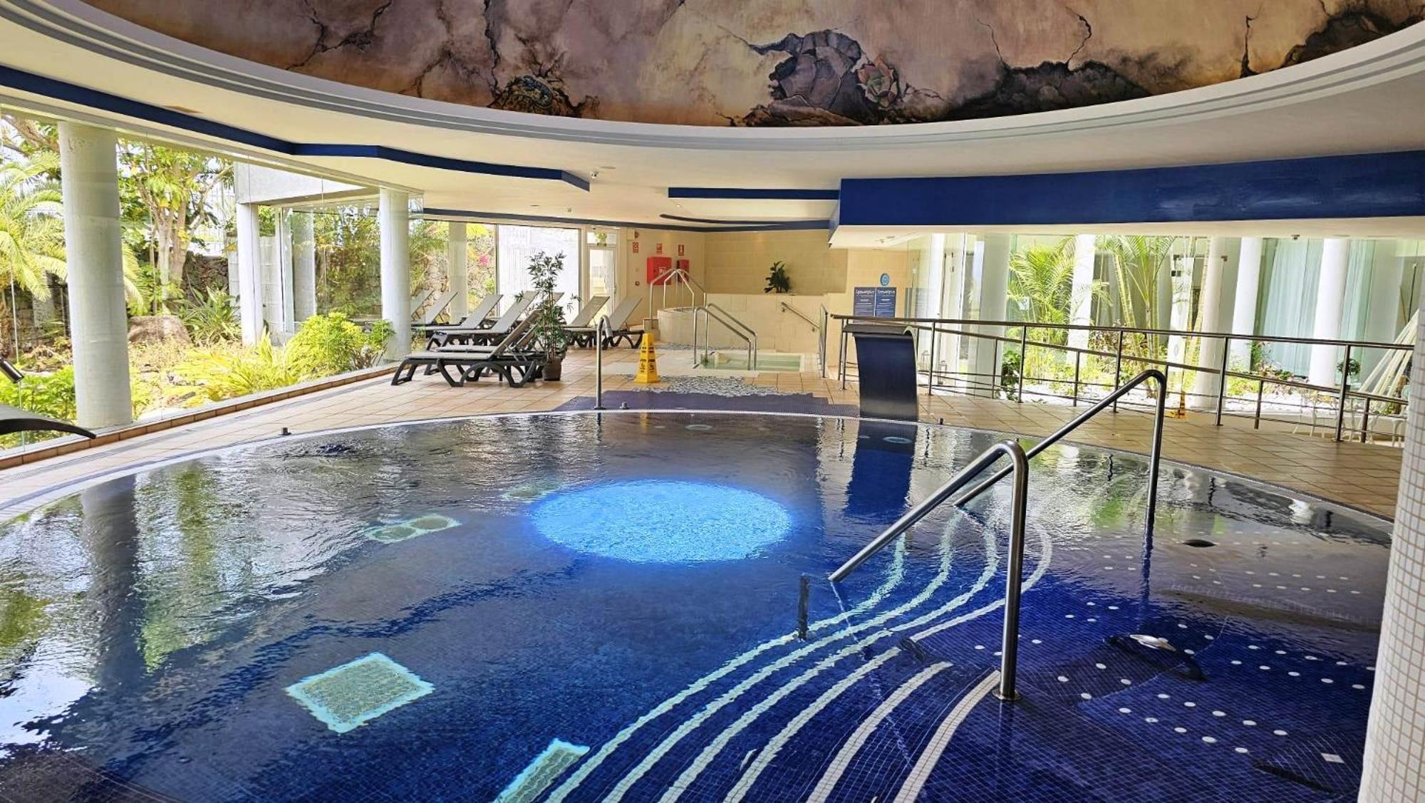 Blue Bay Paradise - Beach Front Apartment With Sea View Playa Paraiso (Tenerife) Exterior foto