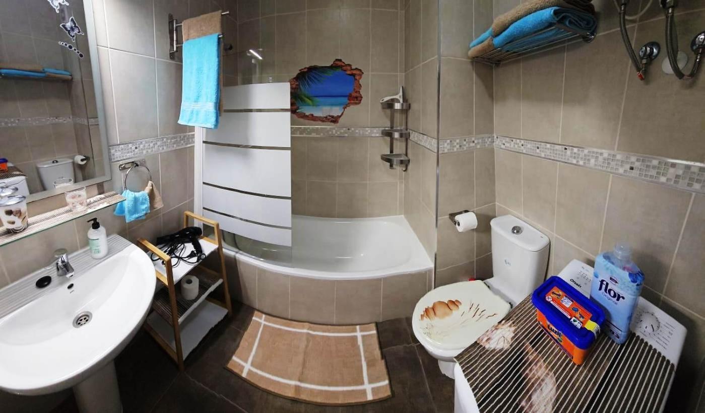 Blue Bay Paradise - Beach Front Apartment With Sea View Playa Paraiso (Tenerife) Exterior foto