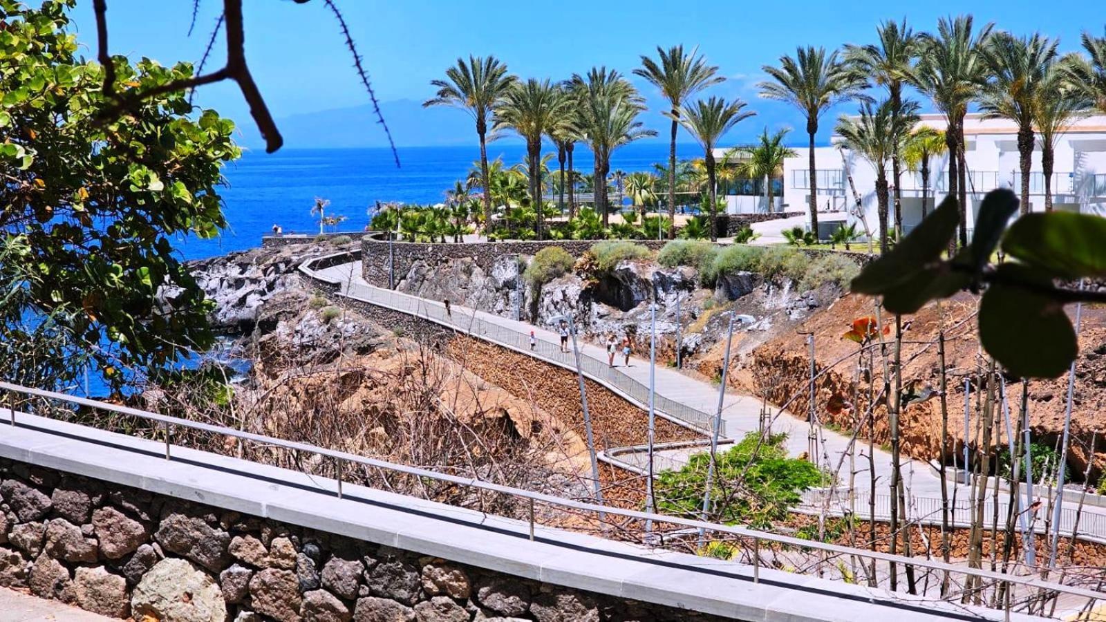 Blue Bay Paradise - Beach Front Apartment With Sea View Playa Paraiso (Tenerife) Exterior foto